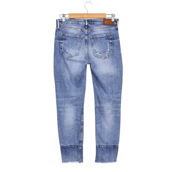 L.O.G.G Mid-Rise Distressed Utility Raw Hem Denim Jeans Medium Wash Size 26 - Picture 2 of 8